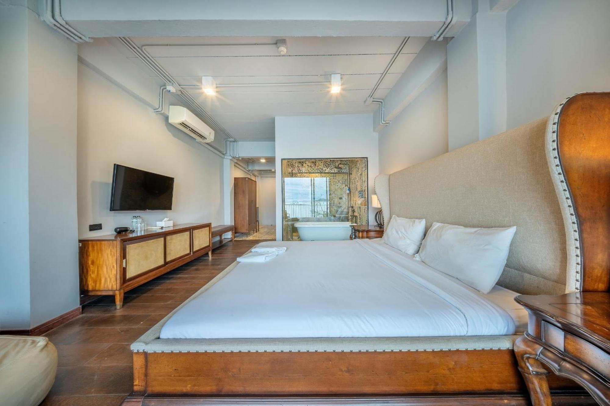 Shin Arch39 Phuket Beach Front - Sha Plus تْشولونْغْ المظهر الخارجي الصورة